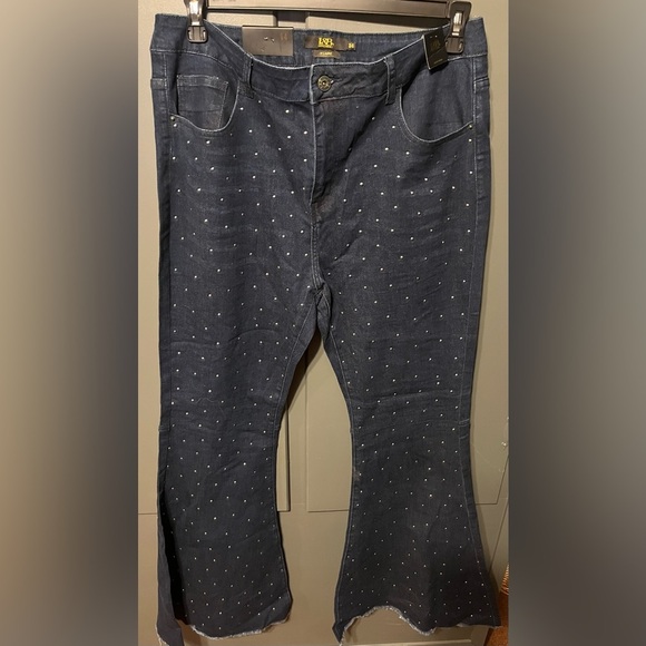 NWT L&B Lucky and Blessed Flare Silver Studded Women’s Size‎ 14 Jeans - Picture 1 of 10